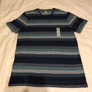 Old Navy T-Shirt